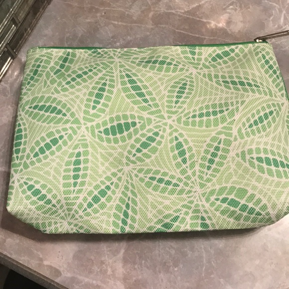 Set of 2 Clinique Cosmetic Bags - Picture 6 of 8